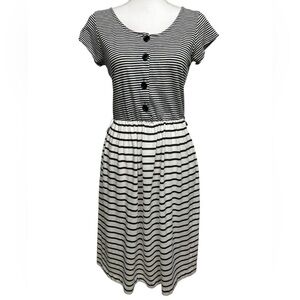 CARRIAGE COURT SPORT / Black & White Stripe Vintage Dress / Small Estimated